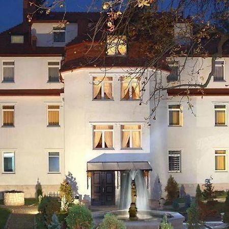 Viilla Rezidence Acomodação com café da manhã Kudowa-Zdrój Exterior foto